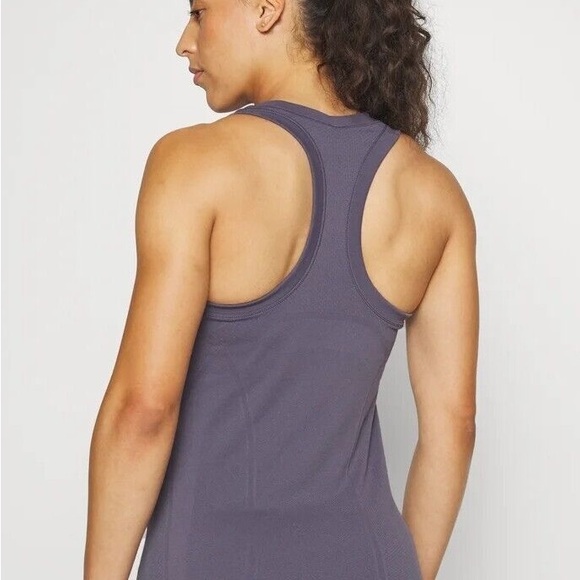 Athleta Tops - Athleta Seamless Momentum Tank (Dusk Violet)